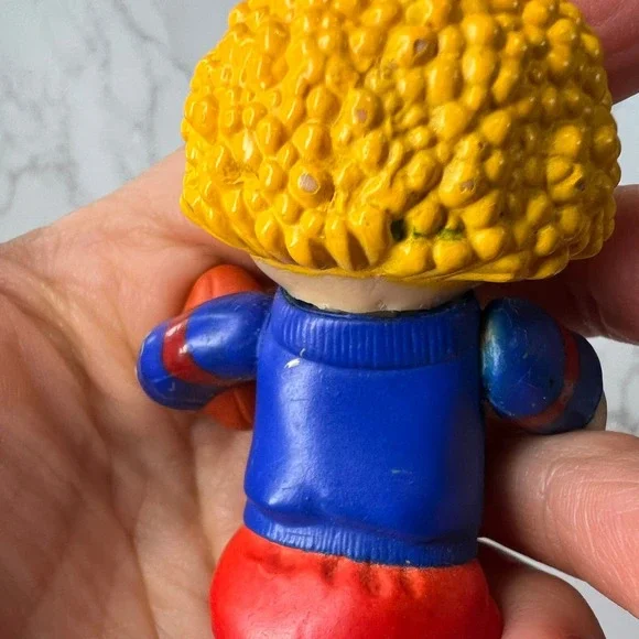 Cabbage Patch Kids PVC Figure Boy Yellow Hair Football #28 3.5" Vintage Toy - Picture 7 of 7